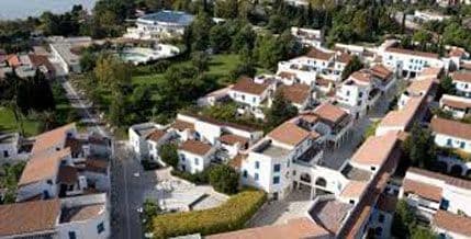 Slike deset autora sa likovne kolonije u "Slovenskoj plaži" Slike deset autora sa likovne kolonije u "Slovenskoj plaži"