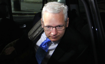 Asanž kritikovao film o Vikiliksu Asanž kritikovao film o Vikiliksu