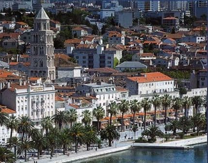 Misterija u Splitu: Gej sveštenik uzrok smrti pet ljubavnika? Misterija u Splitu: Gej sveštenik uzrok smrti pet ljubavnika?