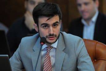 Krstić: Višak u javnom sektoru 140.000 ljudi
