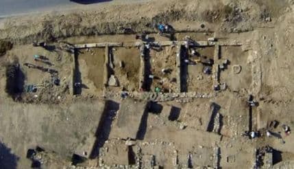 Pronađen tržni centar star 2.700 godina Pronađen tržni centar star 2.700 godina