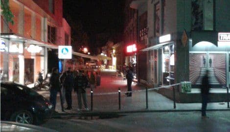 Beograd: Policajci rade kao izbacivači uz prećutnu saglasnost šefova Beograd: Policajci rade kao izbacivači uz prećutnu saglasnost šefova