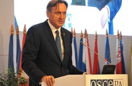 KRIVOKAPIĆ: Ljudska prava ne smiju biti kolateralna šteta KRIVOKAPIĆ: Ljudska prava ne smiju biti kolateralna šteta