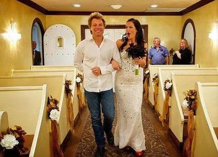 Džon Bon Džovi do oltara ispratio obožavateljku Džon Bon Džovi do oltara ispratio obožavateljku