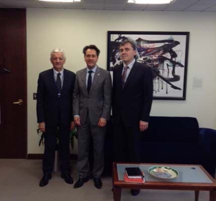 Dakić i Žugić sa predstavnicima Svjetske banke i MMF-a Dakić i Žugić sa predstavnicima Svjetske banke i MMF-a