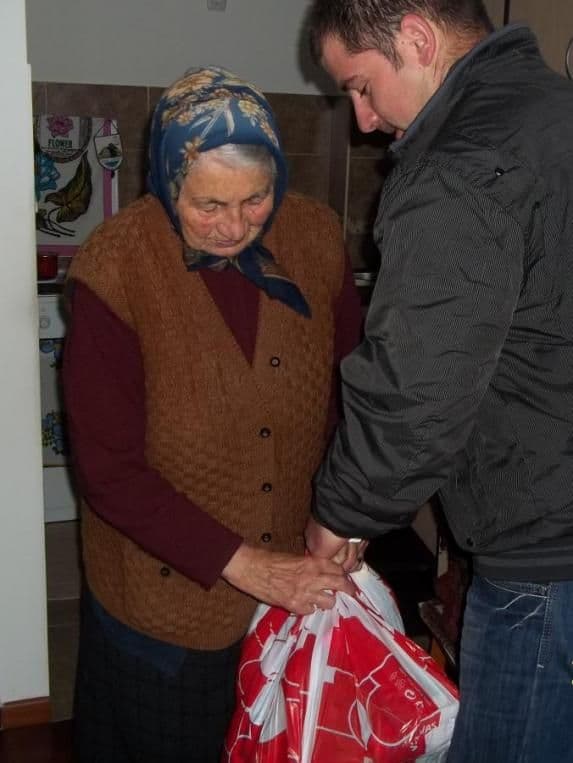 Mladi DPS-a pomažu siromašnima na Žabljaku Mladi DPS-a pomažu siromašnima na Žabljaku