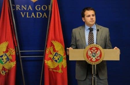 JOVETIĆ: Novih 5000 radnih mjesta za visokoškolce JOVETIĆ: Novih 5000 radnih mjesta za visokoškolce