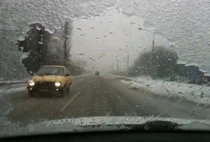 Oprezno vozite na sjeveru zbog mokrih puteva Oprezno vozite na sjeveru zbog mokrih puteva