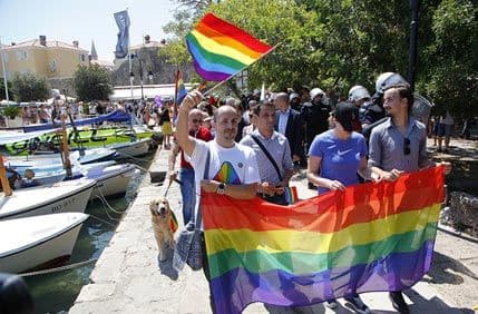 Ministarstvo za ljudska i manjinska prava osudilo govor mržnje prema LGBT Ministarstvo za ljudska i manjinska prava osudilo govor mržnje prema LGBT