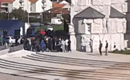 VIDEO: Kako su se huligani krili u Hramu Hristovog Vaskrsenja VIDEO: Kako su se huligani krili u Hramu Hristovog Vaskrsenja