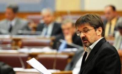 Vuković:Parastos u opoziciji zbog propale afere Vuković:Parastos u opoziciji zbog propale afere