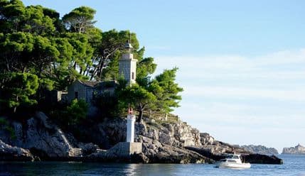 Dva miliona eura za ostrvo u Hrvatskoj, a kupca nema Dva miliona eura za ostrvo u Hrvatskoj, a kupca nema