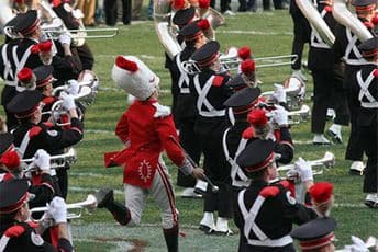 VIDEO: Nevjerovatan performans univerzitetskog limenog orkestra  