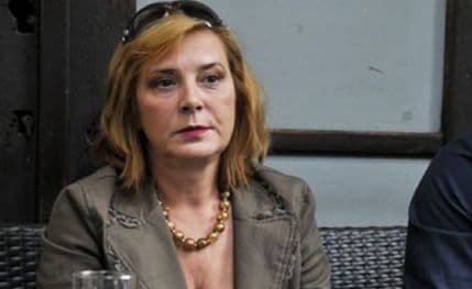 Supruga pjevača Davorina Popovića zbog trovanja završila u bolnici Supruga pjevača Davorina Popovića zbog trovanja završila u bolnici