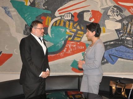 Mićunović učvršćuje saradnju sa poljskom ambasadom Mićunović učvršćuje saradnju sa poljskom ambasadom