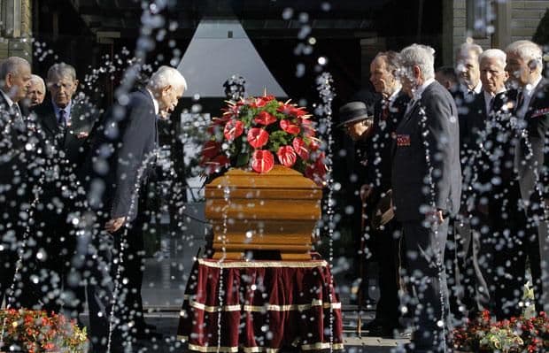 Sahranjena Jovanka Broz: Otišla je posljednja ikona SFRJ(VIDEO) Sahranjena Jovanka Broz: Otišla je posljednja ikona SFRJ(VIDEO)