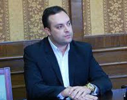 CEROVIĆ: Apsolutna depolitizacija državne uprave nije moguća CEROVIĆ: Apsolutna depolitizacija državne uprave nije moguća