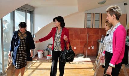 Mijušković obišla dva objekta iz Programa UNDP-a za socijalno ugrožene Mijušković obišla dva objekta iz Programa UNDP-a za socijalno ugrožene