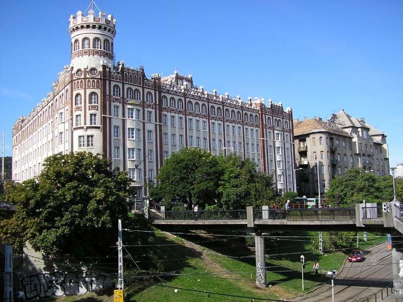 Moskva: Nezadovoljan presudom bacio bombu, dvoje mrtvih Moskva: Nezadovoljan presudom bacio bombu, dvoje mrtvih