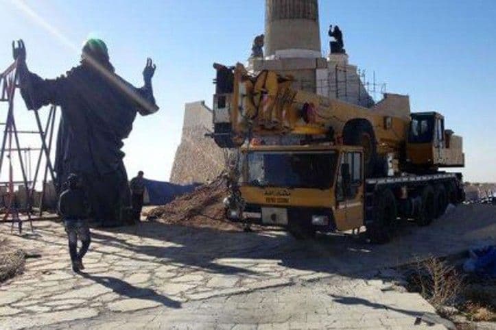 Gigantska statua Hrista postavljena u Siriji Gigantska statua Hrista postavljena u Siriji