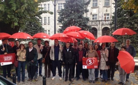 Odbornički kandidati SDP-a dijelili promotivni materijal Odbornički kandidati SDP-a dijelili promotivni materijal