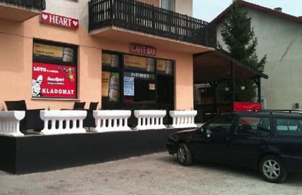 Vojnić: Nožem usmrtio dvojicu mladića Vojnić: Nožem usmrtio dvojicu mladića