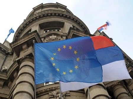 Srbiji od EU 200 miliona eura godišnje Srbiji od EU 200 miliona eura godišnje