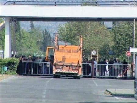 ME: Blokadom dovode u pitanje poslovanje KAP-a ME: Blokadom dovode u pitanje poslovanje KAP-a