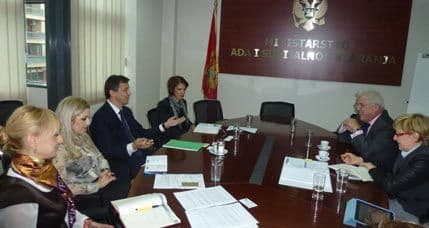 Bošković sa britanskim ambasadorom: Prioritet konkurentna radna snaga Bošković sa britanskim ambasadorom: Prioritet konkurentna radna snaga