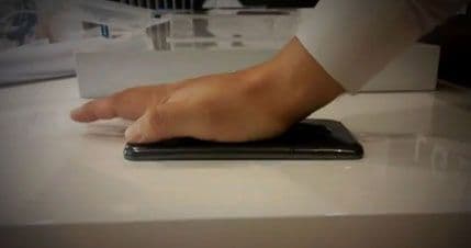 VIDEO: LG Flex – telefon koji se "savija" VIDEO: LG Flex – telefon koji se "savija"