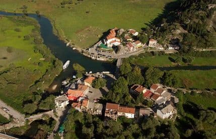 Virpazar: Od smeća - suveniri Virpazar: Od smeća - suveniri