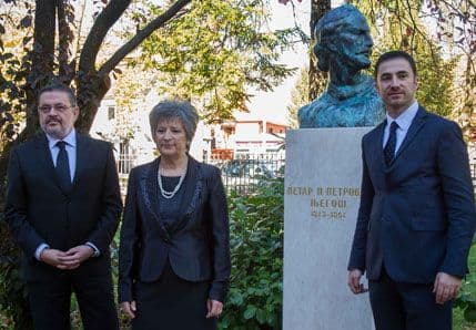 MIĆUNOVIĆ: Njegoševa bista je uhvaćena misao u bronzi MIĆUNOVIĆ: Njegoševa bista je uhvaćena misao u bronzi