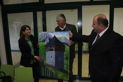 Ambasadorka UAE otkrila ploču novog internata Medrese Ambasadorka UAE otkrila ploču novog internata Medrese