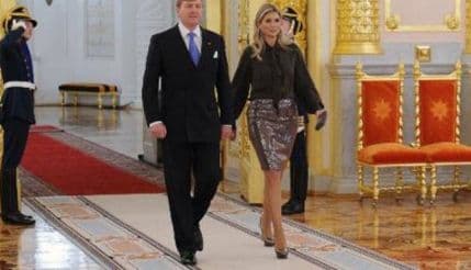 Holandskog kralja i kraljicu u Moskvi gađali paradajzom  Holandskog kralja i kraljicu u Moskvi gađali paradajzom