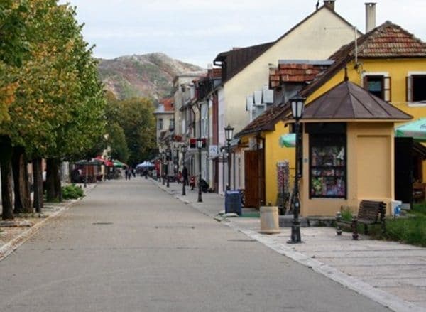 Sjutra otvaranje Američke čitaonice na Cetinju Sjutra otvaranje Američke čitaonice na Cetinju