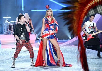 VIDEO: Spektakl “Viktorijinih anđela” VIDEO: Spektakl “Viktorijinih anđela”