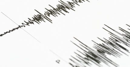 Zemljotres jačine 5,5 stepeni pogodio Tokio i okolinu Zemljotres jačine 5,5 stepeni pogodio Tokio i okolinu