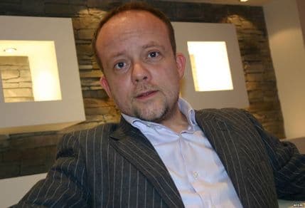 CEROVIĆ: Poslodavac, uključujući državu, da utvrdi politiku korišćenja društvenih mreža za zaposlene CEROVIĆ: Poslodavac, uključujući državu, da utvrdi politiku korišćenja društvenih mreža za zaposlene