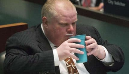 Kontroverzni gradonačelnik Toronta "duva", pije, bije Kontroverzni gradonačelnik Toronta "duva", pije, bije