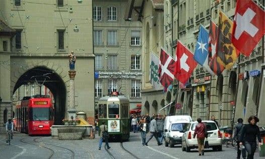 Građani o smanjenju plata bogatašima Građani o smanjenju plata bogatašima