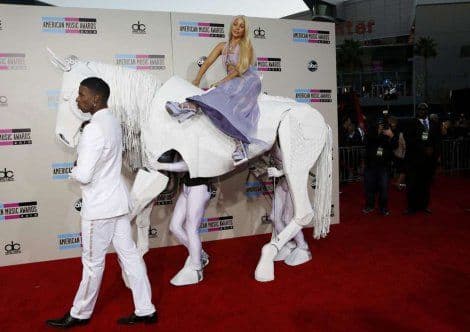 Dodijeljene američke muzičke nagrade: Lejdi Gaga došla na „konju“ Dodijeljene američke muzičke nagrade: Lejdi Gaga došla na „konju“