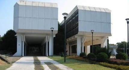 Provalnici opljačkali staru zgradu Vlade Provalnici opljačkali staru zgradu Vlade