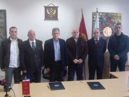 Potpisan sporazum o saradnji između VPSCG i Fakulteta za sport i fizičko vaspitanje Potpisan sporazum o saradnji između VPSCG i Fakulteta za sport i fizičko vaspitanje