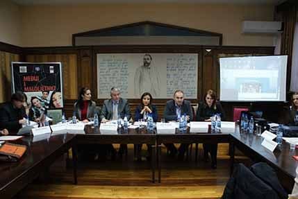 Pridržavati se zakona i etičkih standarda prilikom izvještavanja o djeci Pridržavati se zakona i etičkih standarda prilikom izvještavanja o djeci