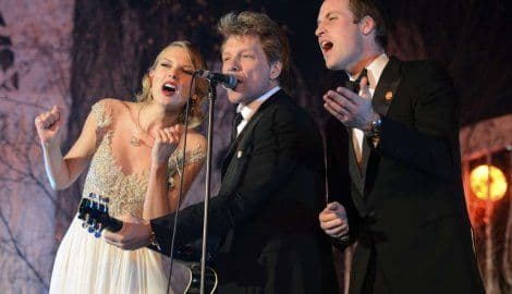 VIDEO: Princ Vilijam zapjevao sa Bon Džovijem! VIDEO: Princ Vilijam zapjevao sa Bon Džovijem!