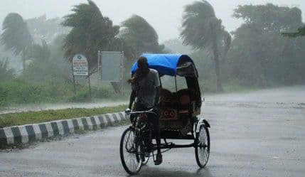 U Indiji evakuacija zbog ciklona U Indiji evakuacija zbog ciklona