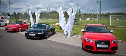 Đer oduzeo automobile igračima Đer oduzeo automobile igračima