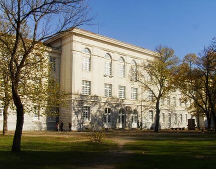 Ciklus predavanja o obnovljivoj energiji u podgoričkoj Gimnaziji Ciklus predavanja o obnovljivoj energiji u podgoričkoj Gimnaziji