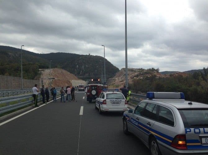 Hrvatska: U lančanom sudaru poginule 4 osobe Hrvatska: U lančanom sudaru poginule 4 osobe