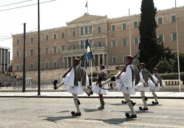 Atinski mediji: Grčka je nasiromašnija zemlja članica EU Atinski mediji: Grčka je nasiromašnija zemlja članica EU